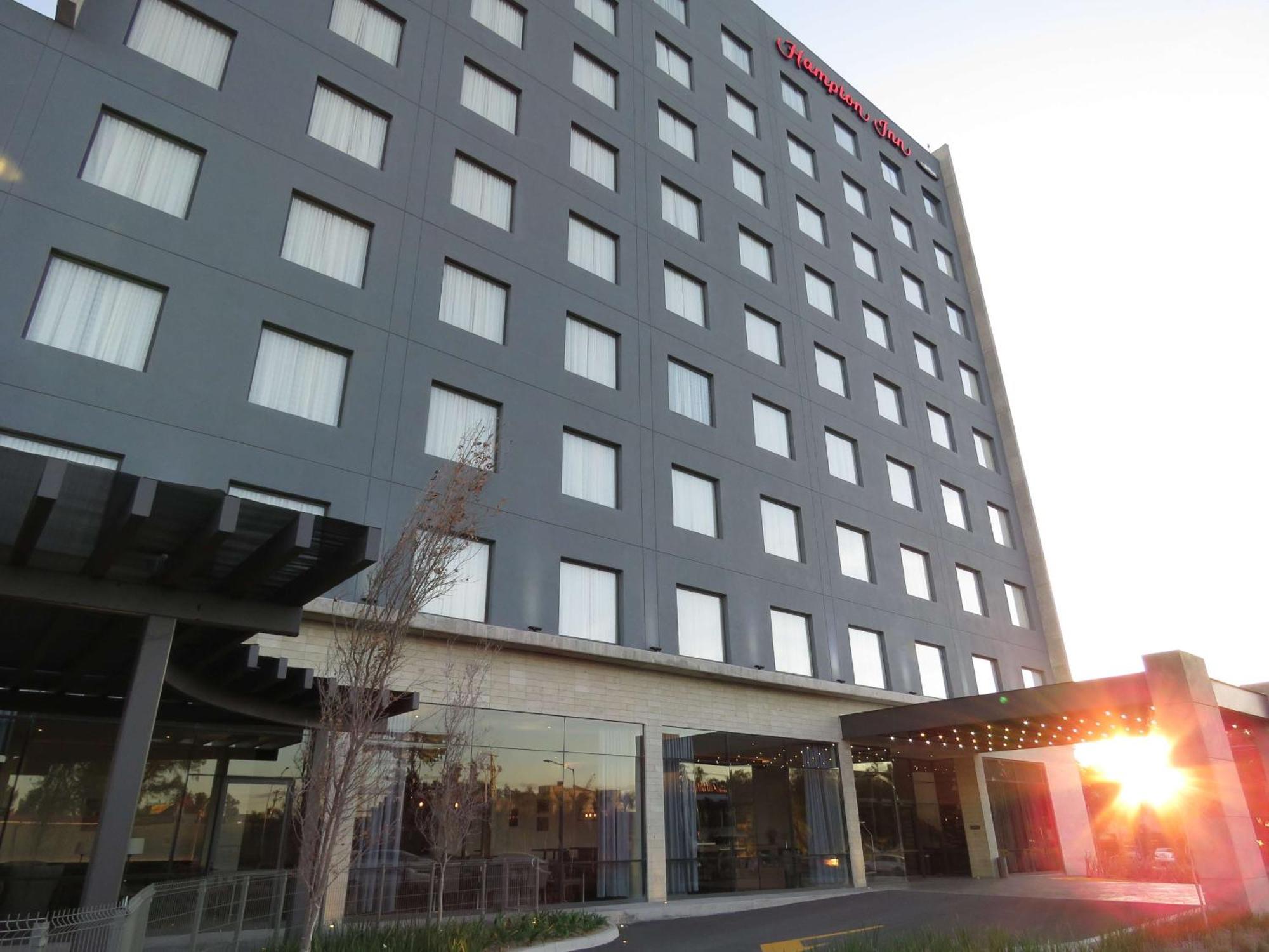 Hampton Inn By Hilton Celaya Exterior foto