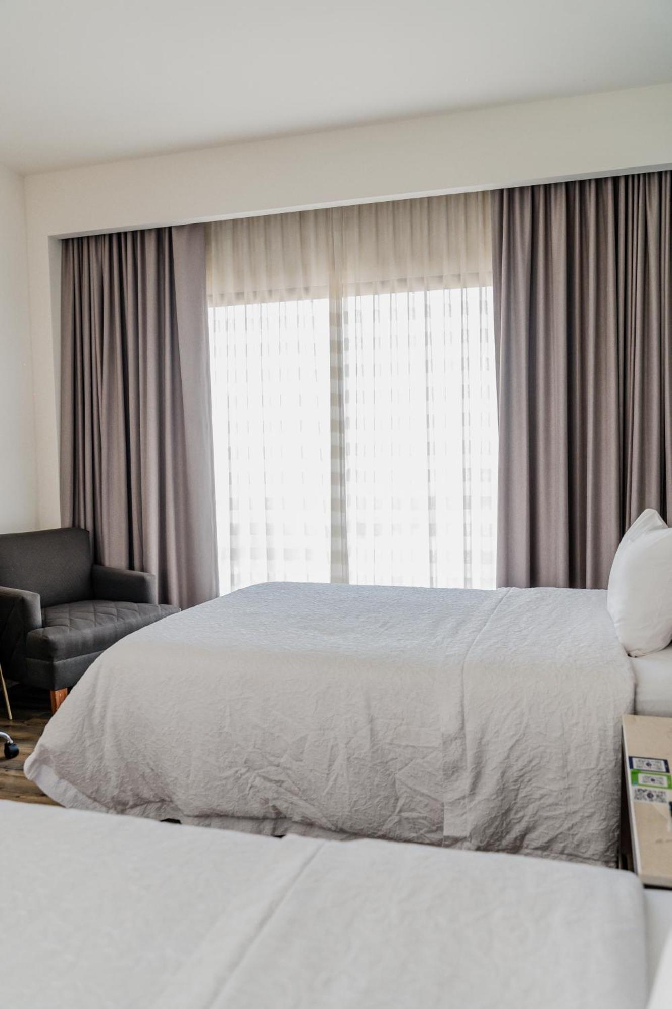 Hampton Inn By Hilton Celaya Celaya  Habitación foto