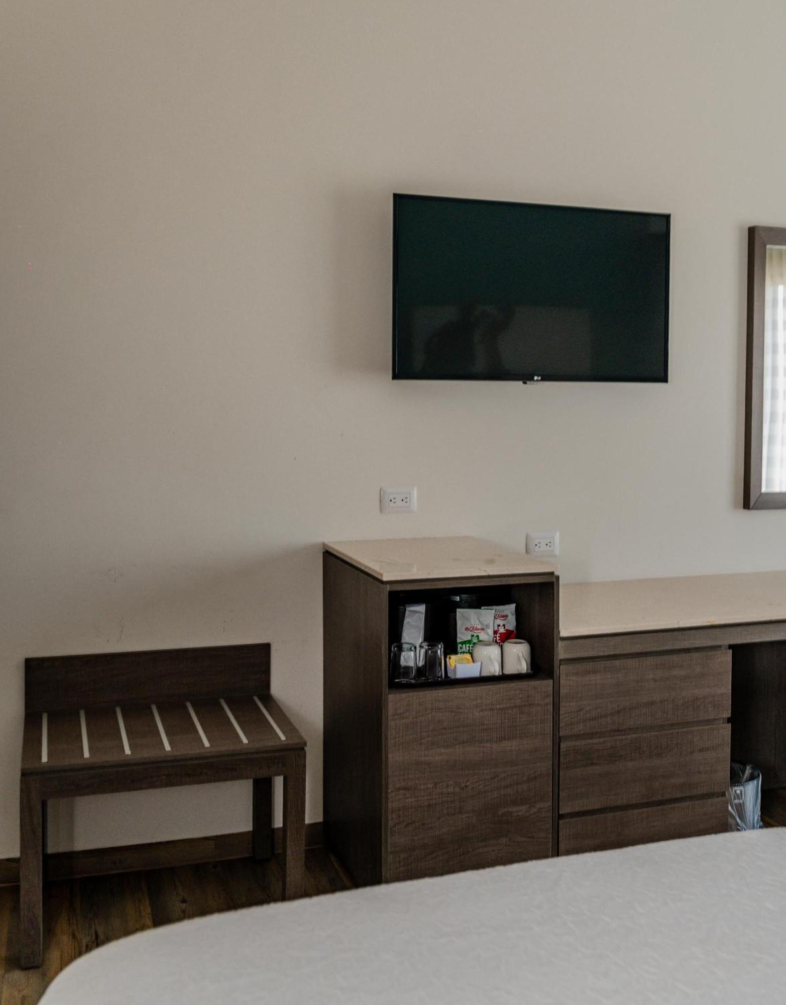 Hampton Inn By Hilton Celaya Celaya  Habitación foto