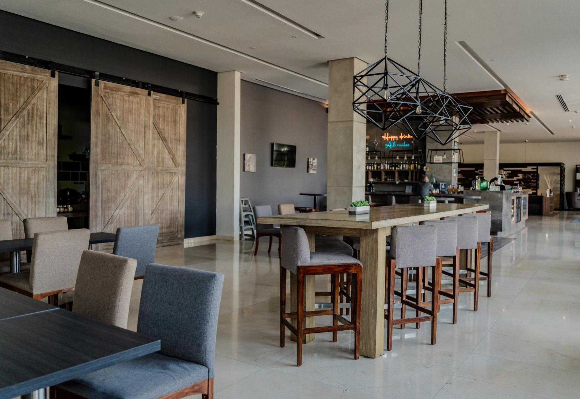 Hampton Inn By Hilton Celaya Exterior foto
